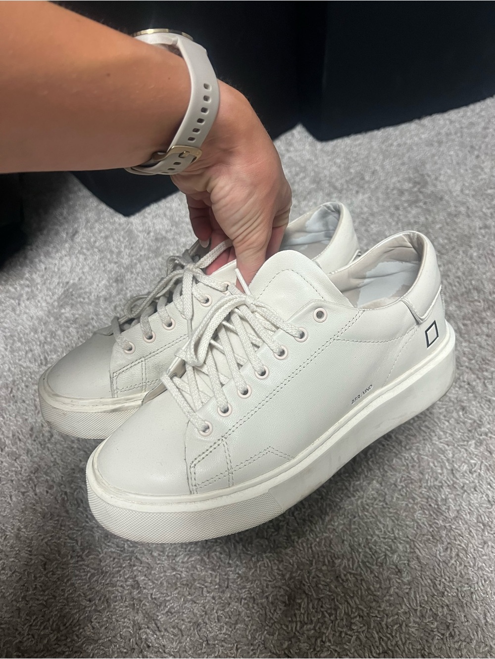 DATE: Italian Women’s Minimal Aesthetic and Comfy White Sneakers
